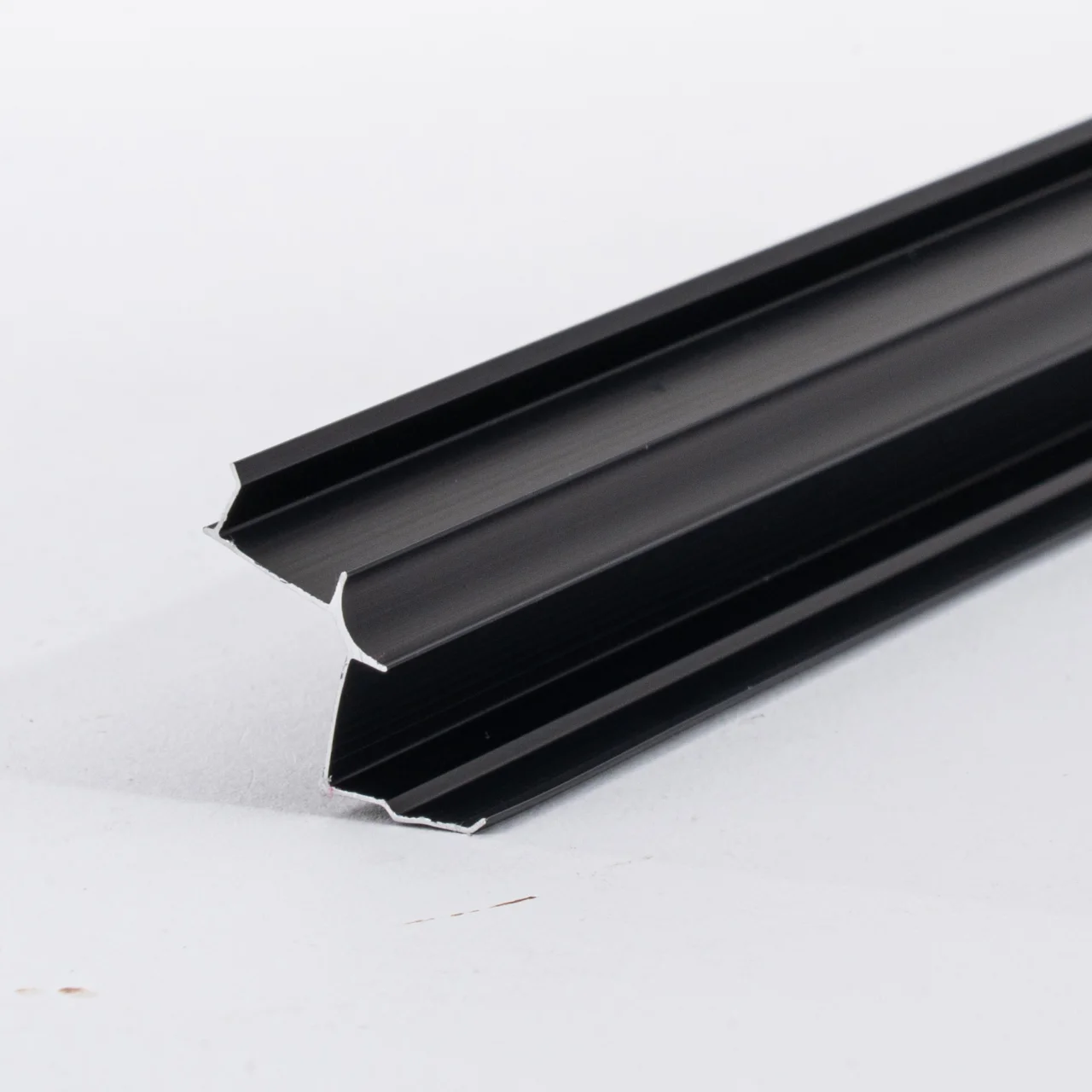 เหล็กต่อคานตกแต่งภายใน (เข้ามุม90ใน) สี Black