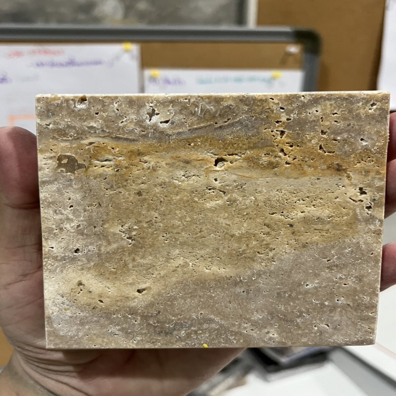 ทราเวอทีนหน้าฮอร์น