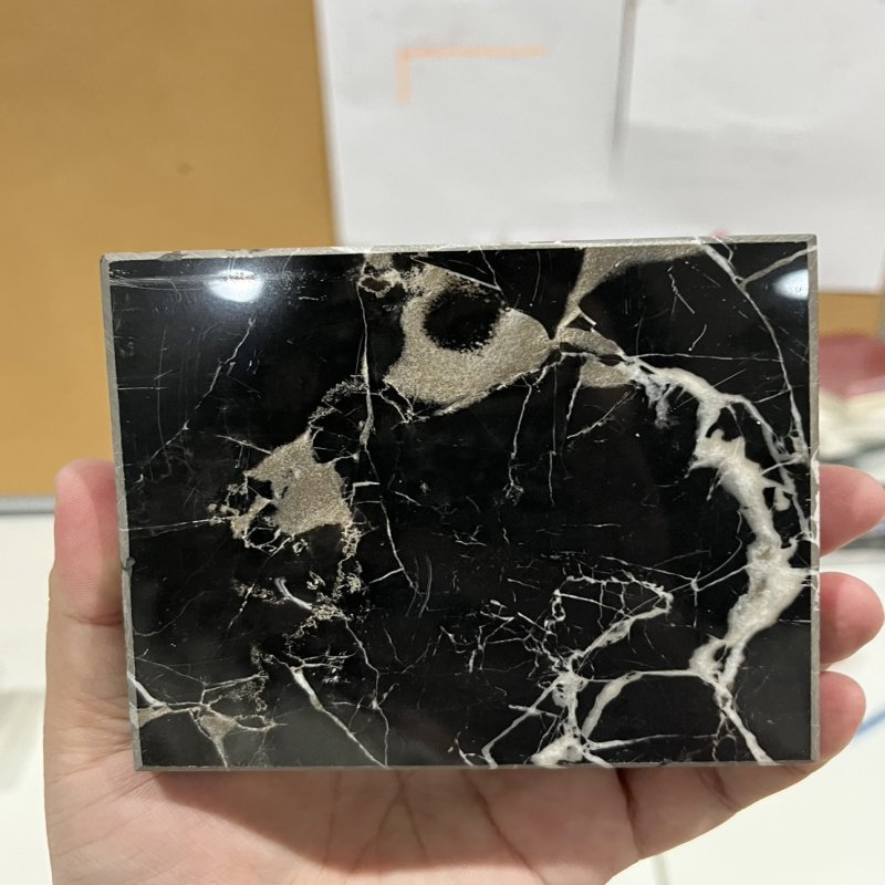 หินอ่อนซิลเวอร์ดราก้อนเอ็กซ์ตร้า