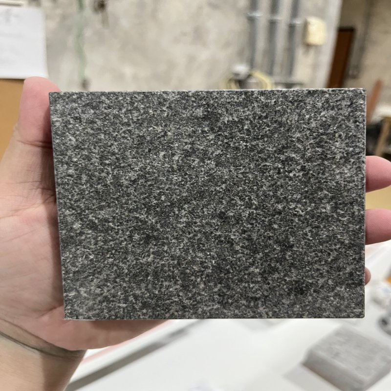 หินแกรนิตดำอินเดียพ่นไฟ