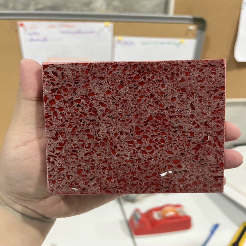 หินควอทซ์เรดไดมอนด์