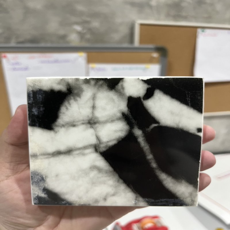 หินสังเคราะห์ครอสตัลแบล็ค